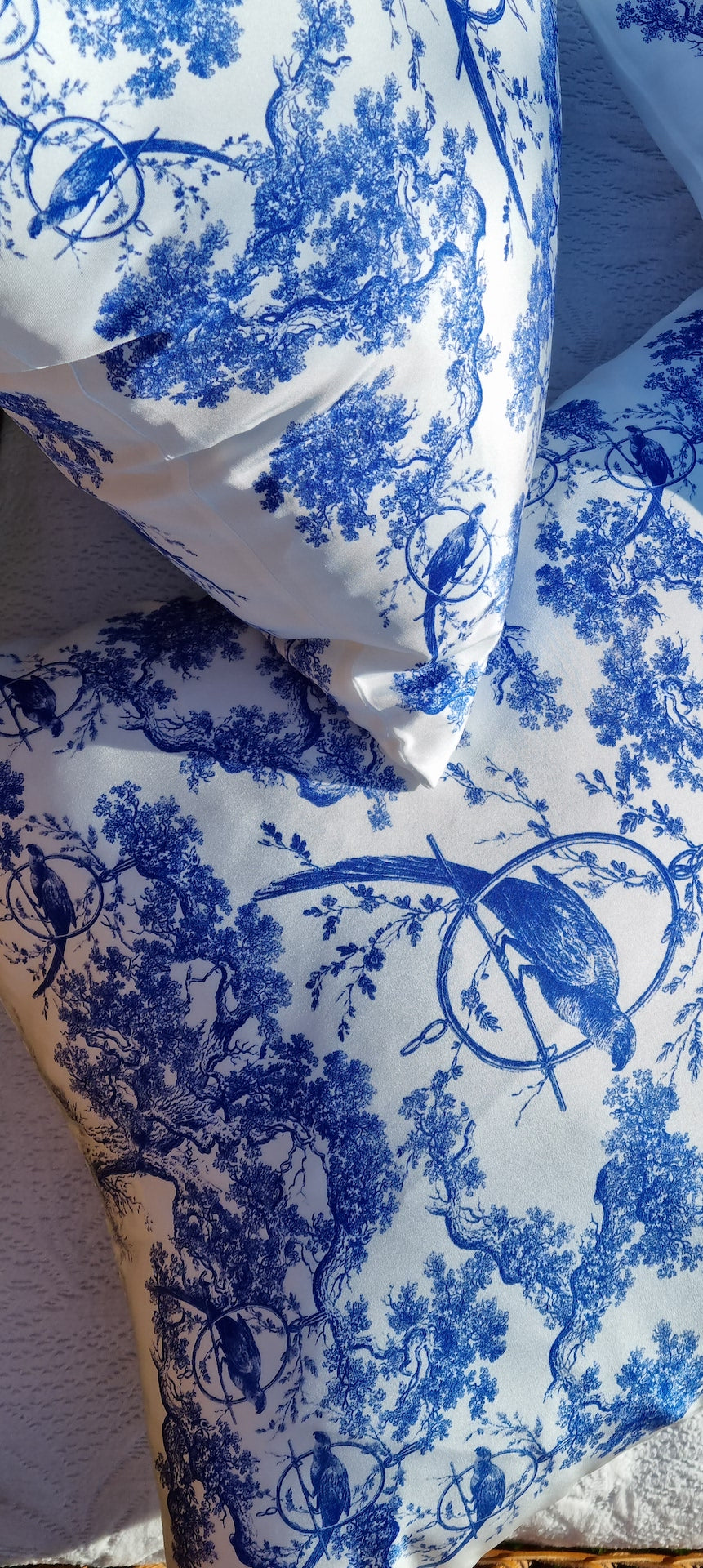 Toile de Jouy silk cushion cover ''Castlebird'' - House of Castlebird Rose